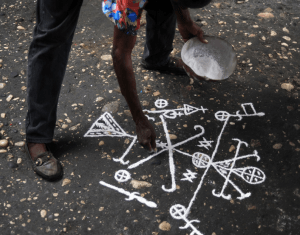 veve in cornmeal http://cdn.chartattack.com/wp-content/uploads/2013/10/veve-photo1.jpg 